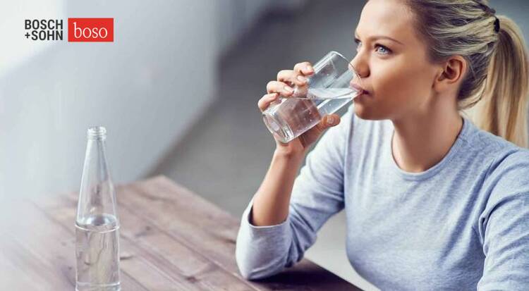 Người huyết áp thấp nên uống nhiều nước