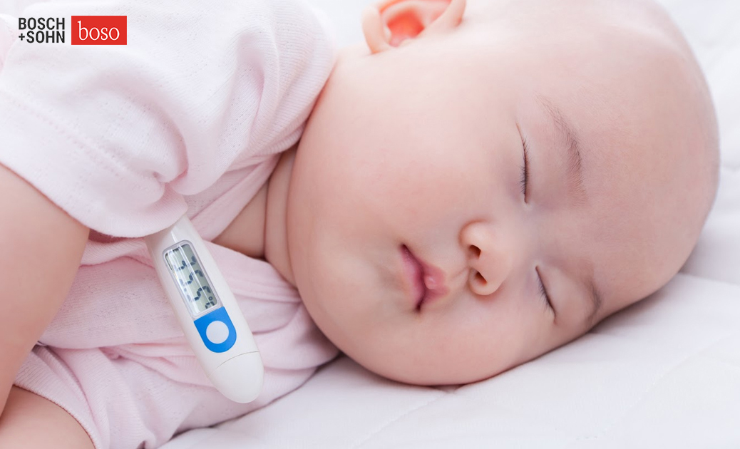 Máy đo nhiệt độ cho em bé ở nách khá phổ biến