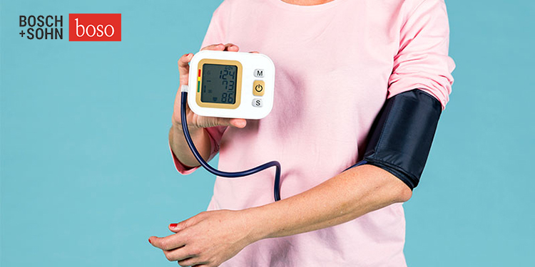 Máy đo huyết áp điện tử đi kèm nhiều tính năng bổ sung như đo nhịp tim và cảnh báo huyết áp cao