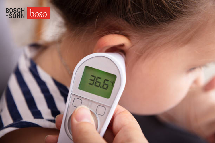 Cả độ chính xác của nhiệt kế đo tai trong và nhiệt kế đo trán đều cao